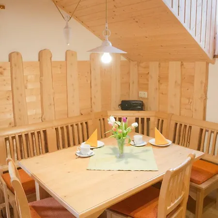 Urlaub Mitten Im Wald - Lueg *