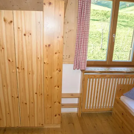 Urlaub Mitten Im Wald - Lueg