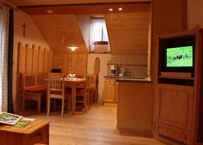 Urlaub Mitten Im Wald - Lueg *